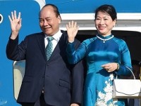 PM Phuc begins official visit to Romania