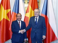 PM Phuc calls for stronger Vietnam-Czech ties in potential fields