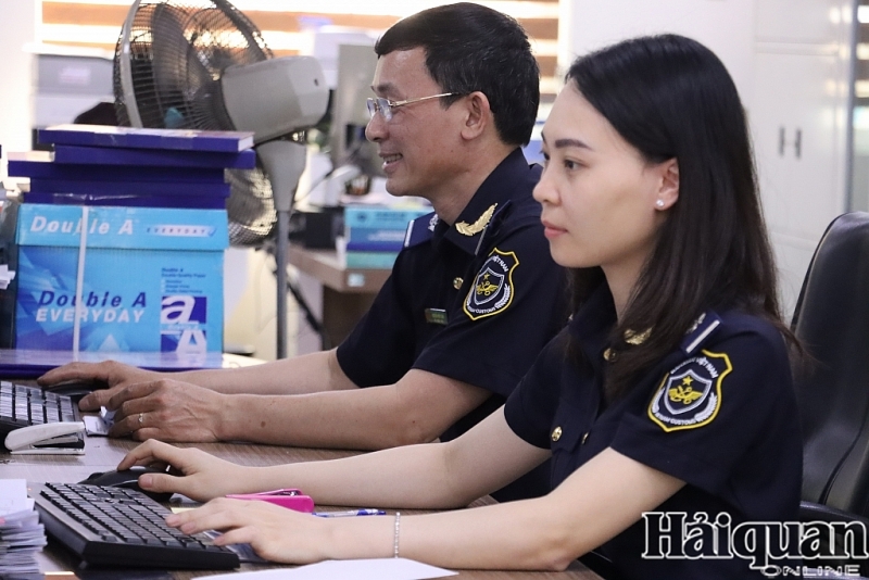 Professional activitiesactivities at Hai Phong Customs. Photo: T.Bình