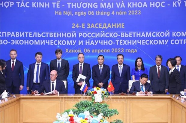 Vietnam-Russia intergovernmental committee convenes 24th meeting hinh anh 1