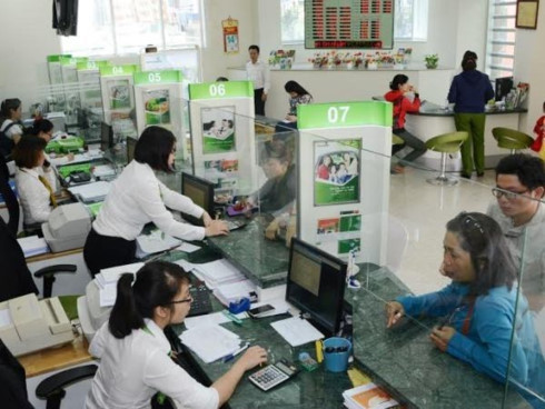 vietcombank earns record high pre tax profit