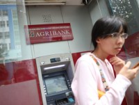 Vietnam cbank orders lenders to pull the brakes on ATM fee hikes