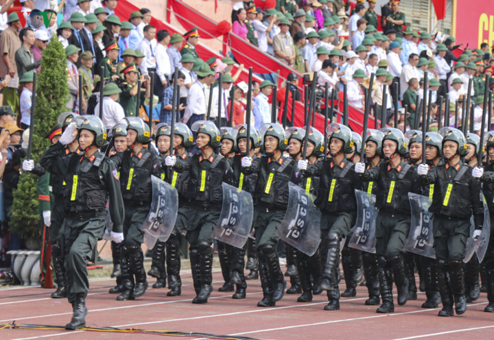 grand parade marks 65th anniversary of dien bien phu victory