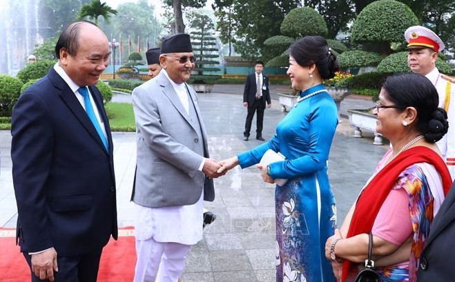 welcoming ceremony for nepali prime minister in hanoi