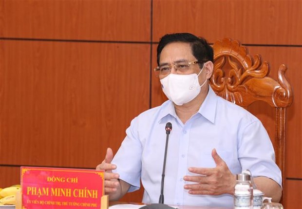 PM holds emergency online conference on COVID-19 control hinh anh 2