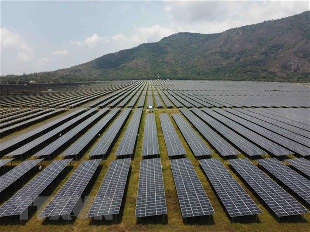 India launches anti-dumping probe on solar panels from Vietnam hinh anh 1