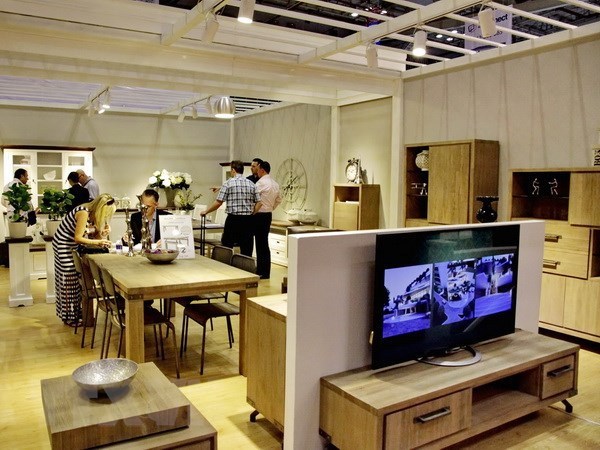 US importers interested in made-in-Vietnam furniture hinh anh 1