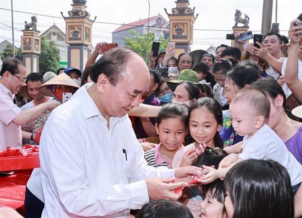 President extends greetings to kids on International Children’s Day hinh anh 1