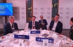 Deputy PM joins WEF discussions