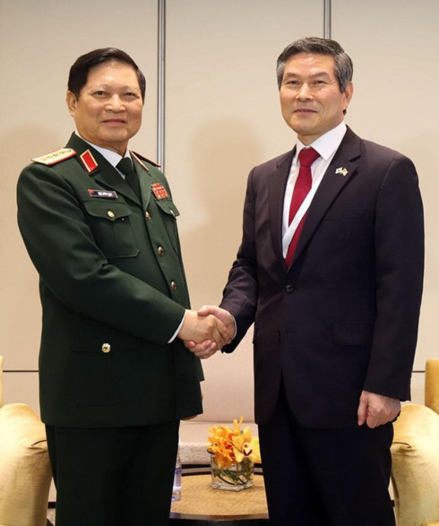 defence minister active in shangri la dialogue