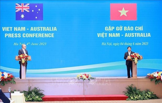 Vietnamese, Australian PMs announce talks outcomes hinh anh 2