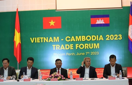 Vietnam steps up trade promotion in Cambodia