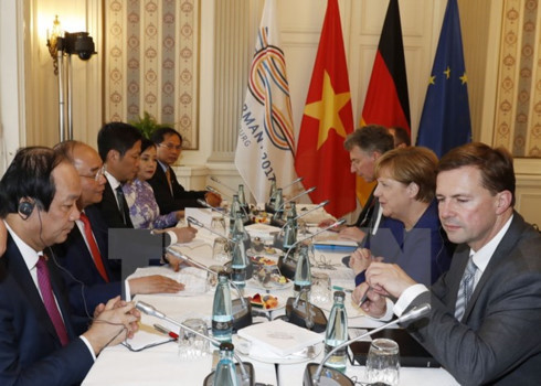 pm phuc talks with german counterpart