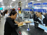 Vietnam considers allowing foreigners to open savings accounts