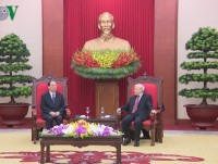 Vietnam, China reinforce ties between their parties