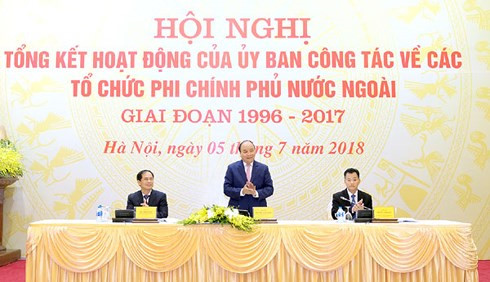 pm phuc applauds foreign ngos contributions to national development