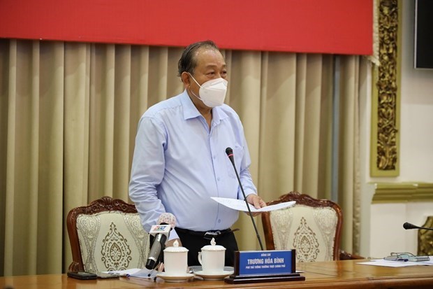 HCM City urged to exert every effort to control pandemic by August hinh anh 2