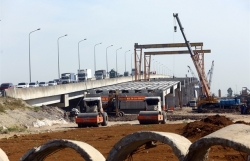 Vietnamese investors and contractors struggle due to higher steel price