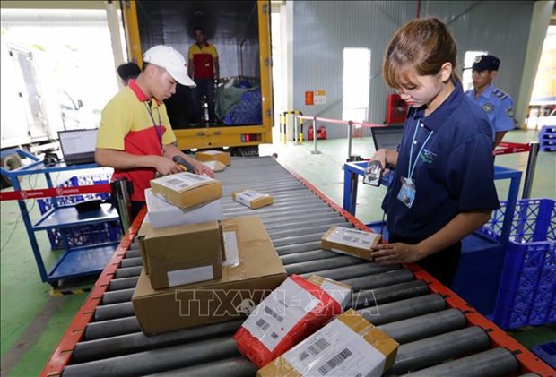 Exportation through e-commerce on the rise hinh anh 2