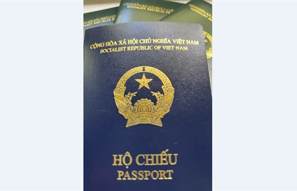 Vietnamese authorities working with German counterparts on temporary visa suspension for new passport holders