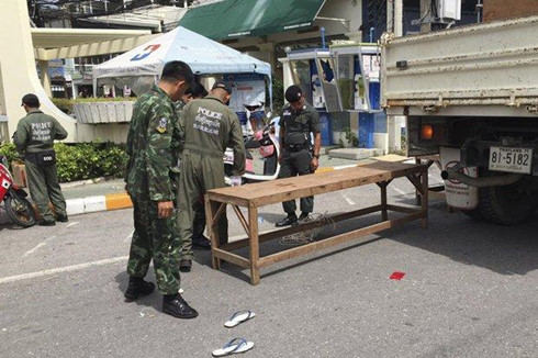 no vietnamese hurt in attacks in thailand