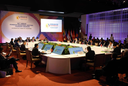 asean foreign ministers agree on draft coc framework