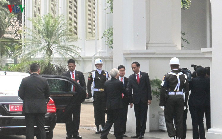 grand welcome for party general secretary trong in jakarta
