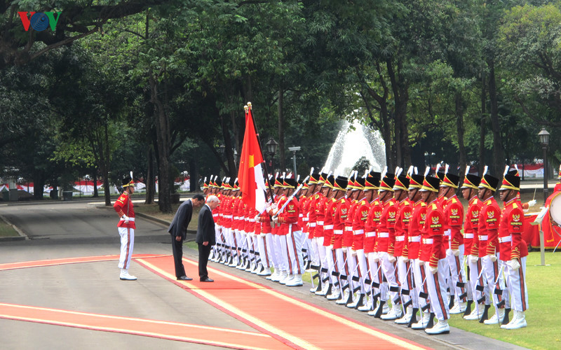 grand welcome for party general secretary trong in jakarta