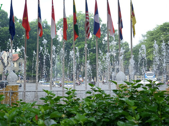 Flag hoisting ceremony celebrates ASEAN’s 51st anniversary