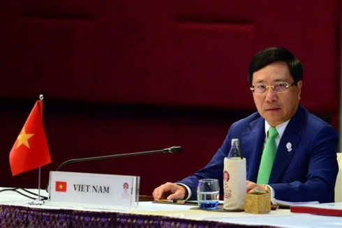 vietnam attends 20th asean3 foreign ministers meeting