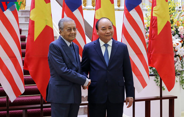 welcoming ceremony for malaysian pm in hanoi