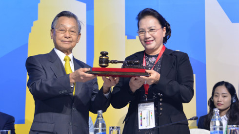 vietnam receives aipa chairmanship for 2019 2020