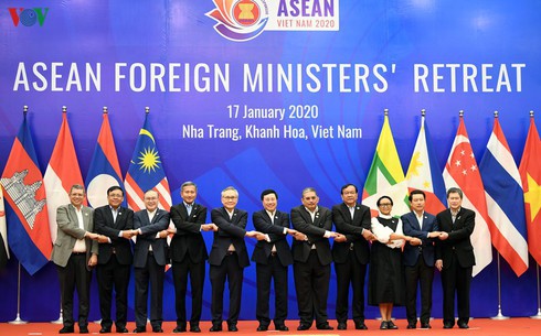 vietnam to host asean foreign ministers meeting in september