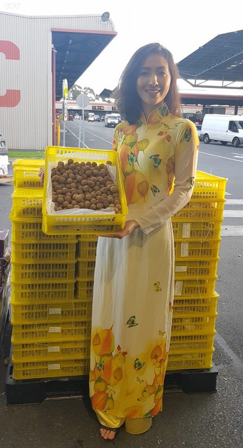haul of fresh vietnamese longans enter australian market
