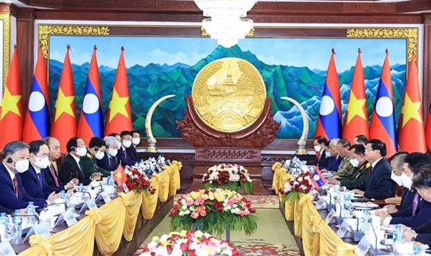 Top priority given to enhancing special Vietnam-Laos ties: Leaders hinh anh 1