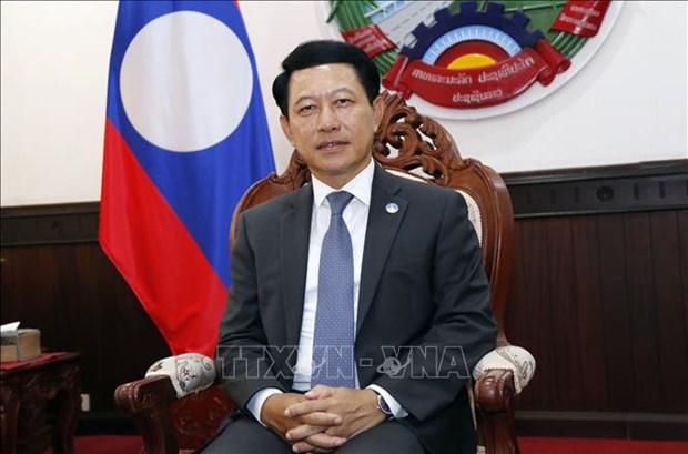 Vietnam, Laos contribute greatly to ASEAN Community building: Lao Deputy PM hinh anh 1