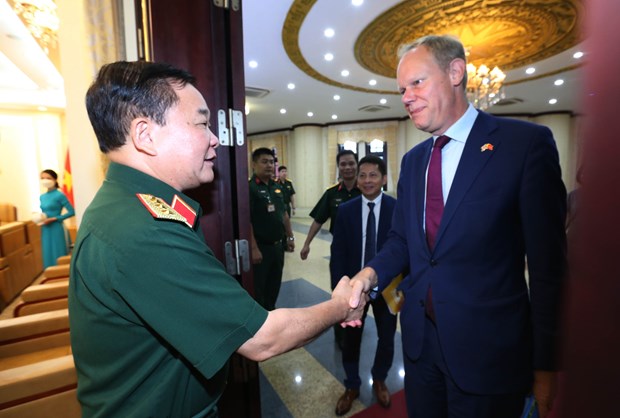 Vietnam, UK step up cooperation in fight against human trafficking hinh anh 2