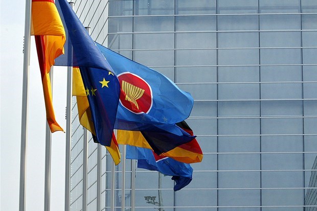 EU, ASEAN to hold summit to develop supply chains hinh anh 1