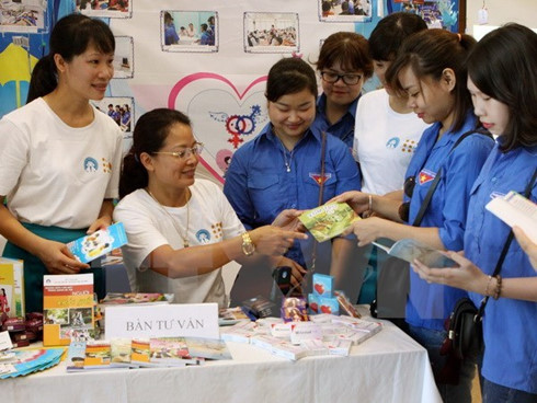 vietnam looks to closer ties with undp unfpa