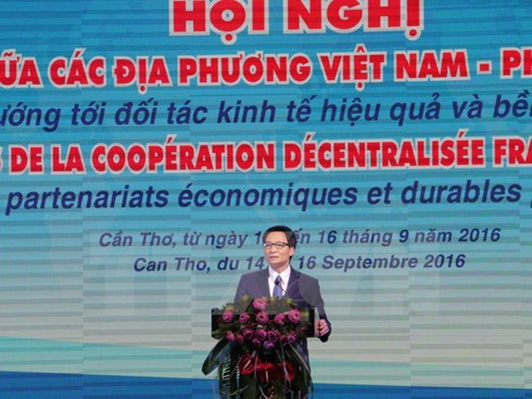 conference boosts partnership among vietnamese french localities