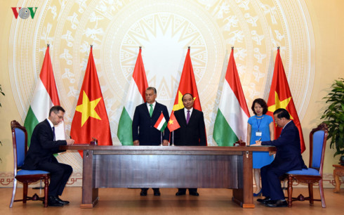 vietnam hungary seek ways to further all around cooperation