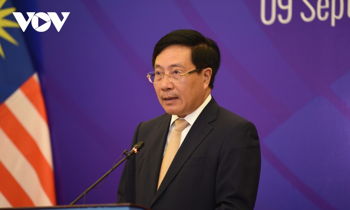 Deputy PM and Foreign Minister Pham Binh Minh gives an opening speech at the meeting