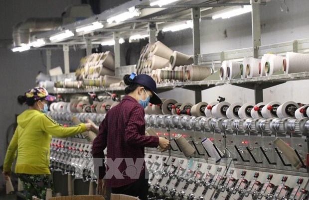 Foreign investors maintain confidence in Vietnam’s economy hinh anh 1