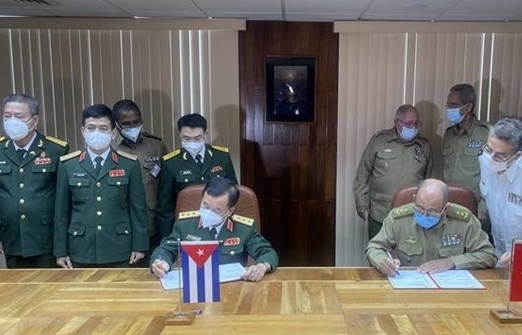 Vietnam, Cuba’s defence leaders hold talks