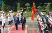 Welcoming ceremony for Lao Prime Minister in Hanoi