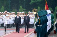 Welcoming ceremony for Cambodian PM in Hanoi