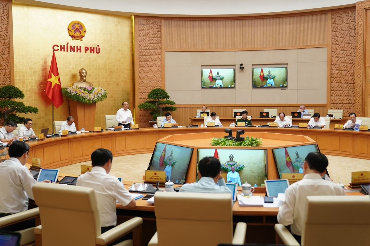 Chairing a regular monthly Cabinet meeting for September, Prime Minister Nguyen Xuan Phuc expects Vietnam will achieve GDP growth of 2-3% this year.