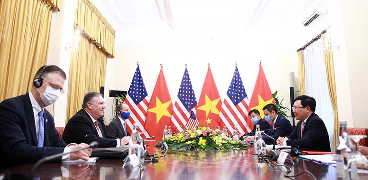 Deputy Prime Minister and Foreign Minister Pham Binh Minh (R) holds talks with US Secretary of State Mike Pompeo in Hanoi on October 30.