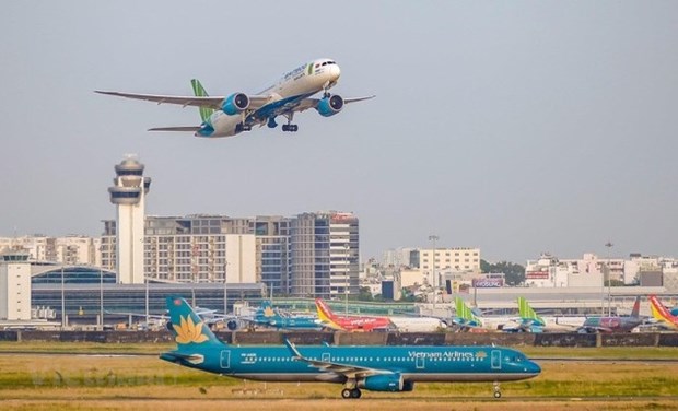 Domestic flights resume from October 1 hinh anh 1