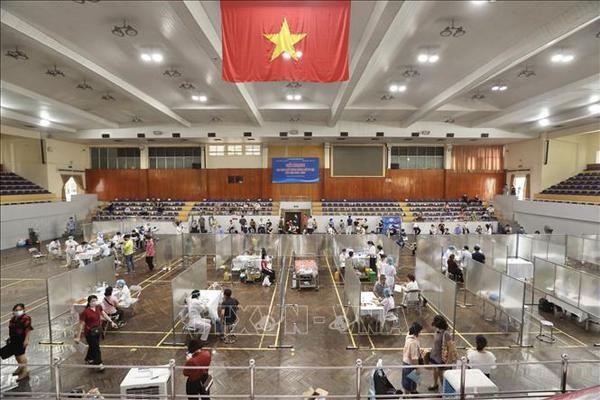 Economic expansion depends on COVID-19 vaccination speed, scale: Experts hinh anh 1